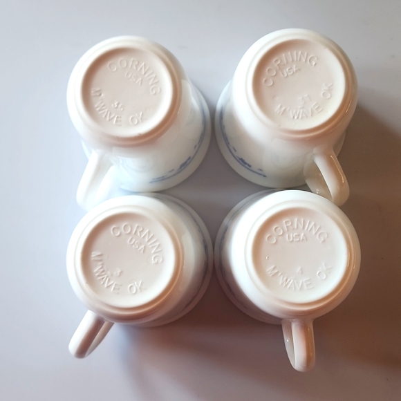 4 pieces of Corningware USA, Blue Floral  Coffee/Tea Mugs. - Picture 5 of 9